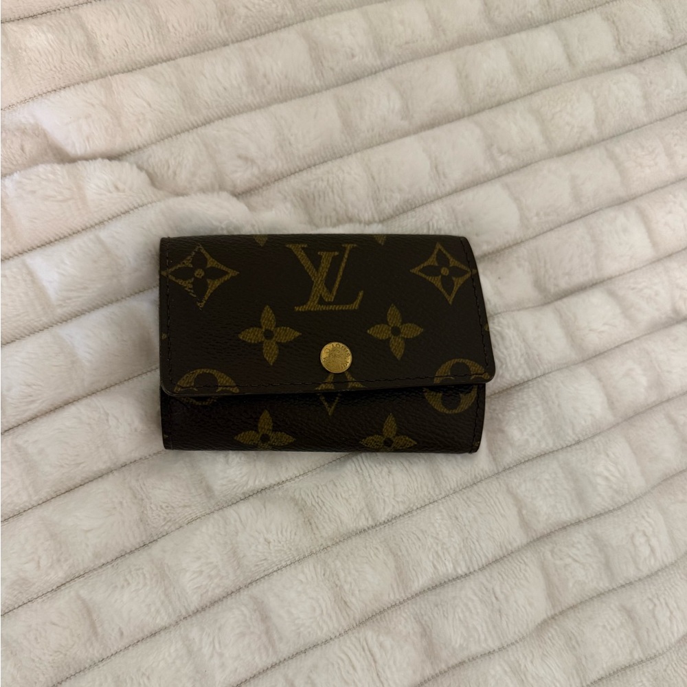 Louis Vuitton monogram 6 key holder